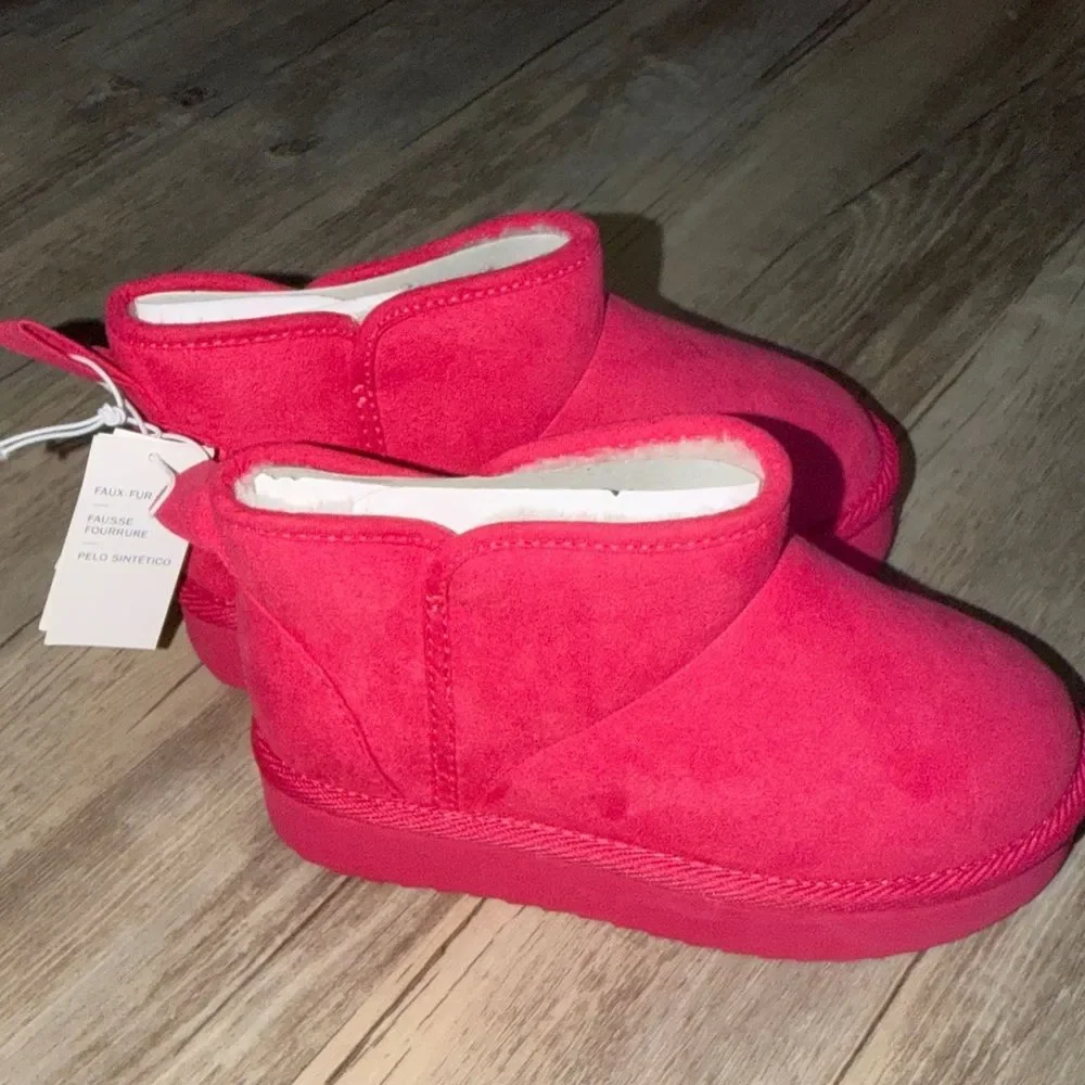 Old Navy Hot Pink Faux-Fur Lined Kids Boots